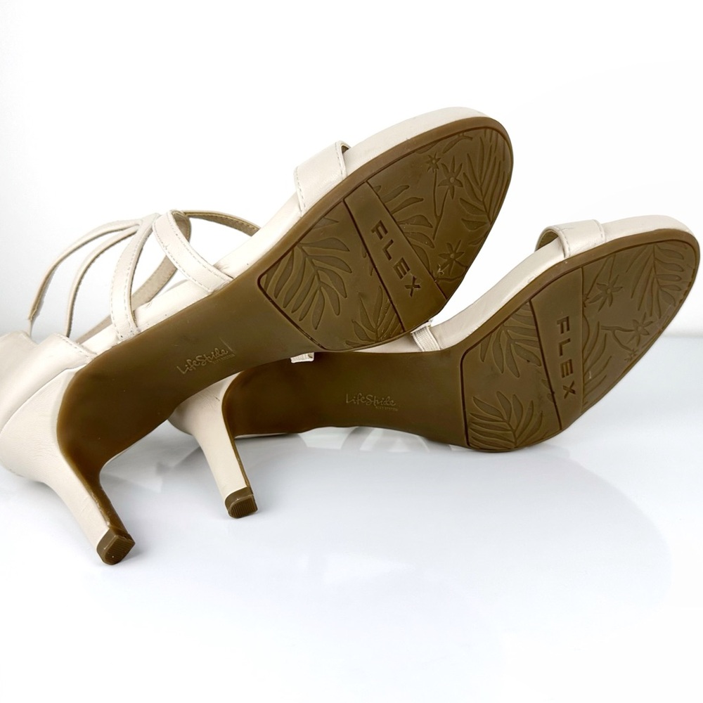 Life Stride Women's Masquerade Strappy Heeled Sandals Cream Size 12 - Picture 10 of 12